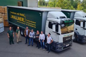 Neue LKWs Holz Wallner (1)